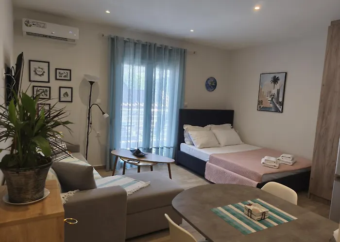 Apartament Tommys Neoi Poroi